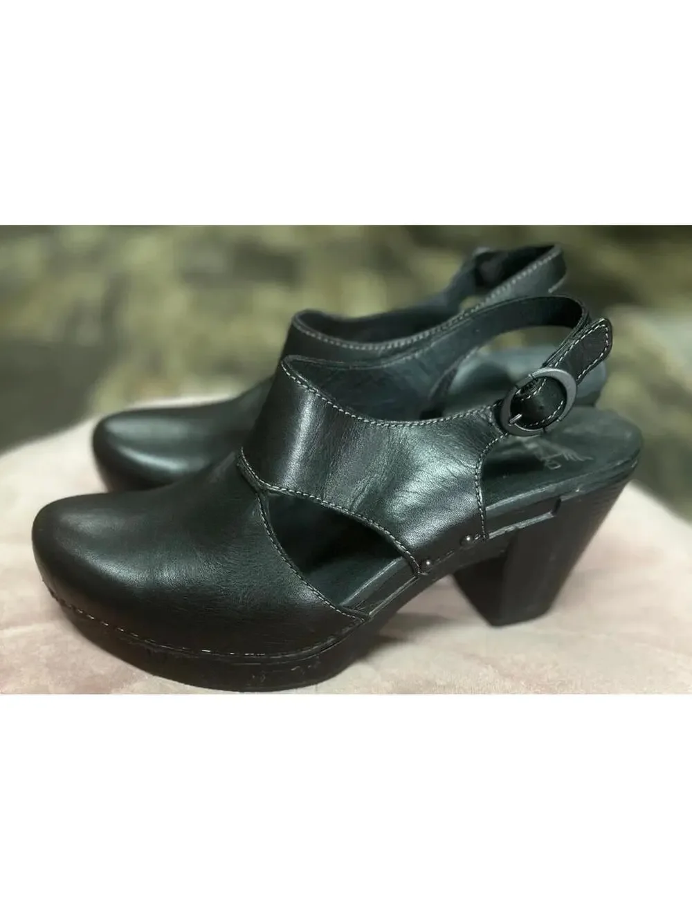 Dansko Riley Slingback Clogs Womens Size 40/9.5 Black Leather Heeled Comfort